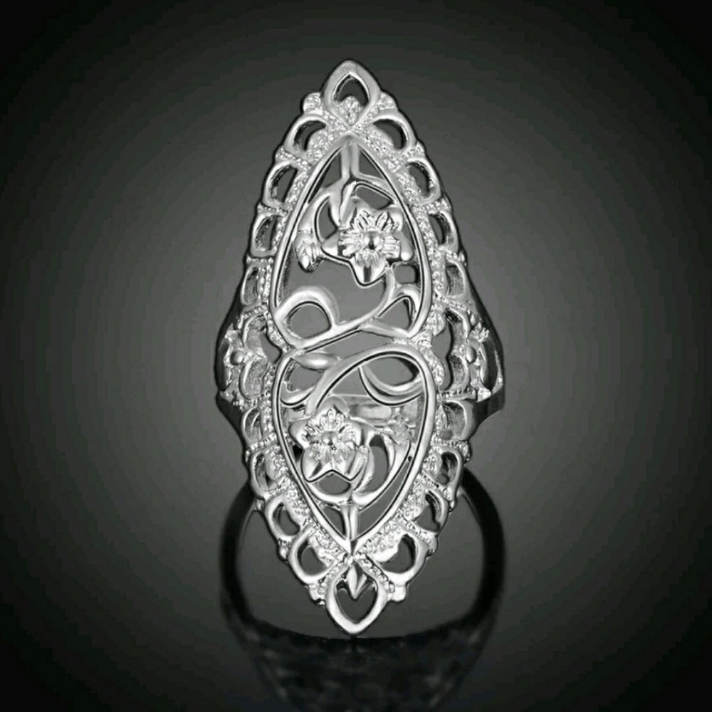 Ladie's size 10 ring